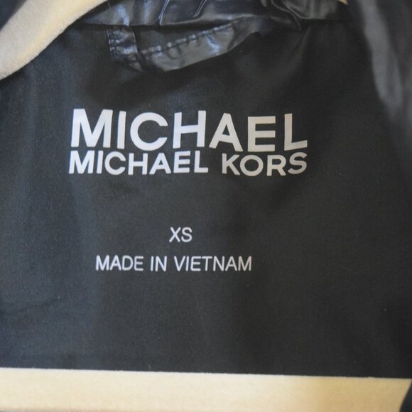 Michael Kors shiny lightweight black jacket w/removable sleeves, size XS - Picture 4 of 8